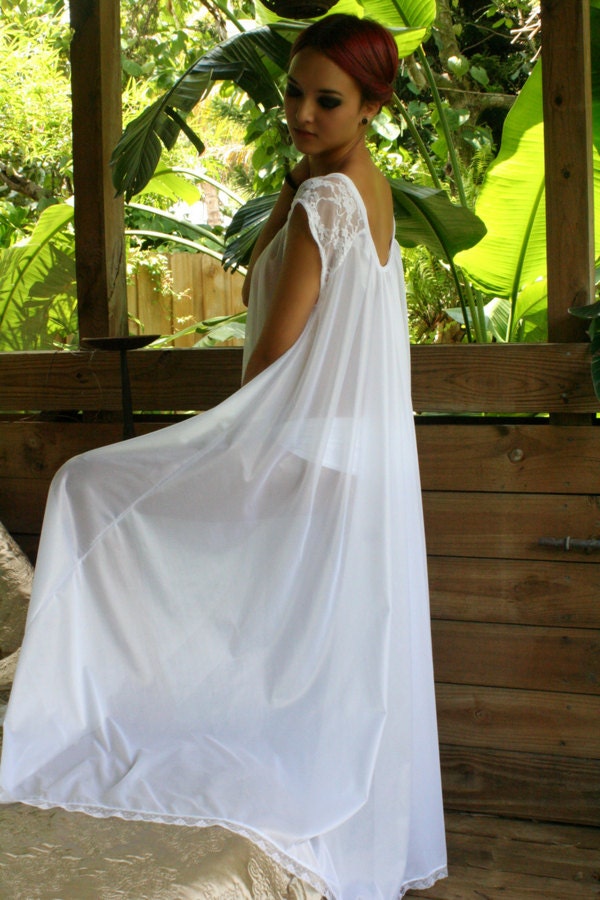 White Full Swing Nightgown Romantic Lingerie Bridal Wedding Lace Cap Sleeve Sleepwear
