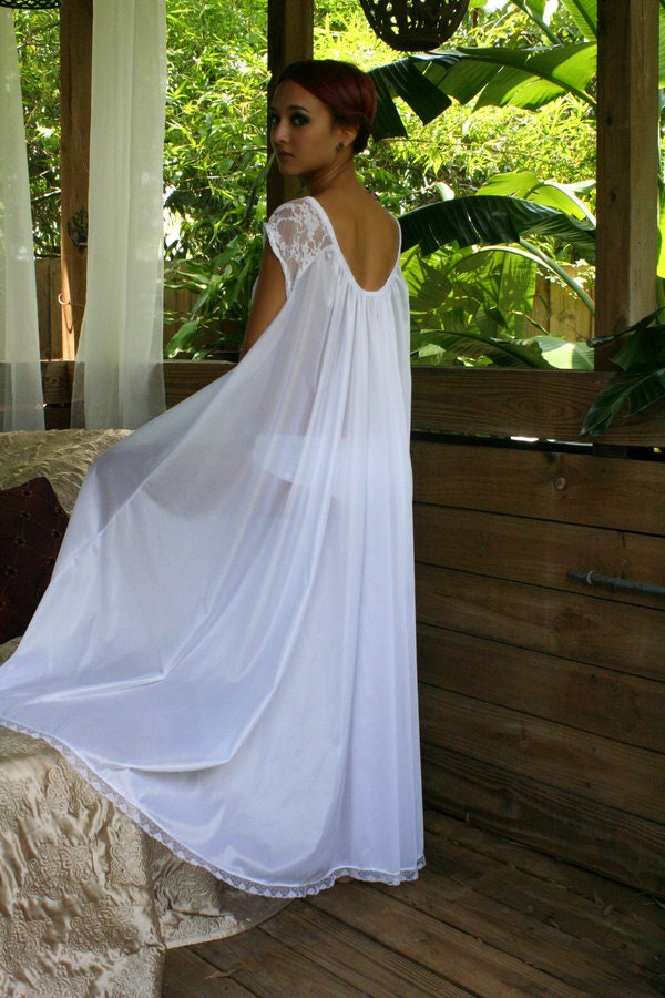 White Full Swing Nightgown Romantic Lingerie Bridal Wedding Lace Cap Sleeve Sleepwear