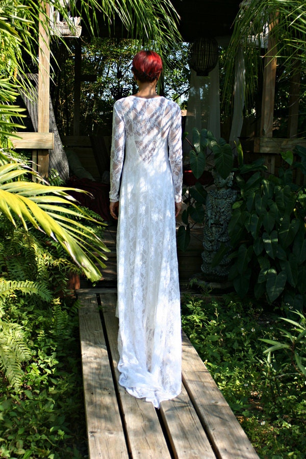 White Lace Bridal Nightgown With Train Wedding Lingerie Bridal Sleepwear Lingerie Honeymoon Trousseau Beach Wedding