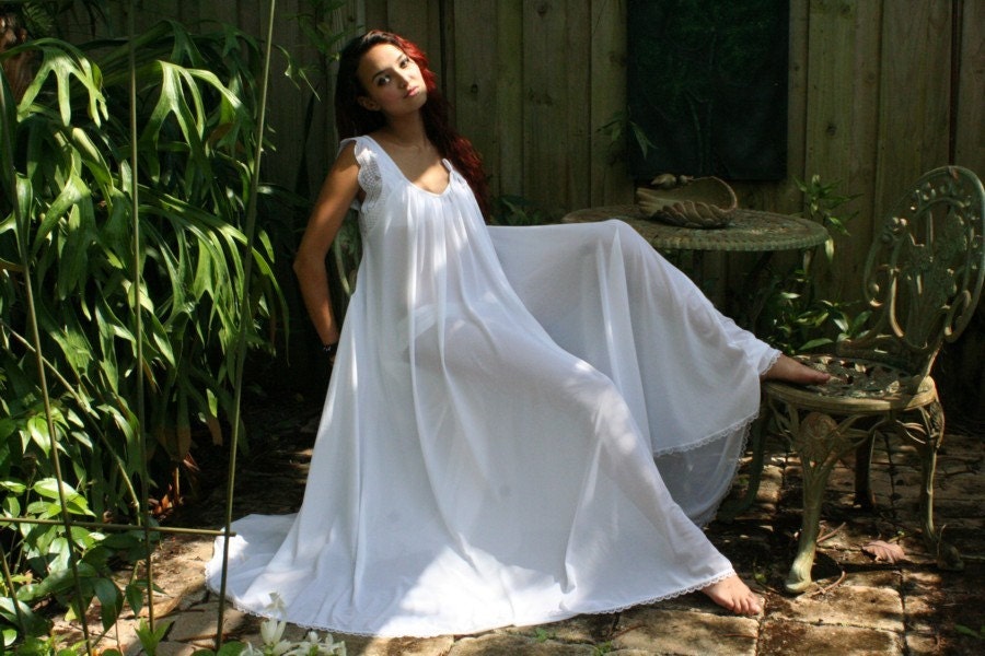 Bridal Nightgown Wedding Lingerie Full Swing White Nylon Sleepwear Bridal Sleepwear Honeymoon Romance  Nightgown