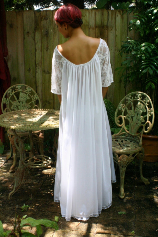 White Bridal Romance Full Swing Nightgown Lace Sleeves Bridal Lingerie Wedding Sleepwear Honeymoon Cruise Spa Holiday