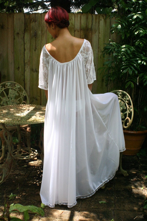 White Bridal Romance Full Swing Nightgown Lace Sleeves Bridal Lingerie Wedding Sleepwear Honeymoon Cruise Spa Holiday