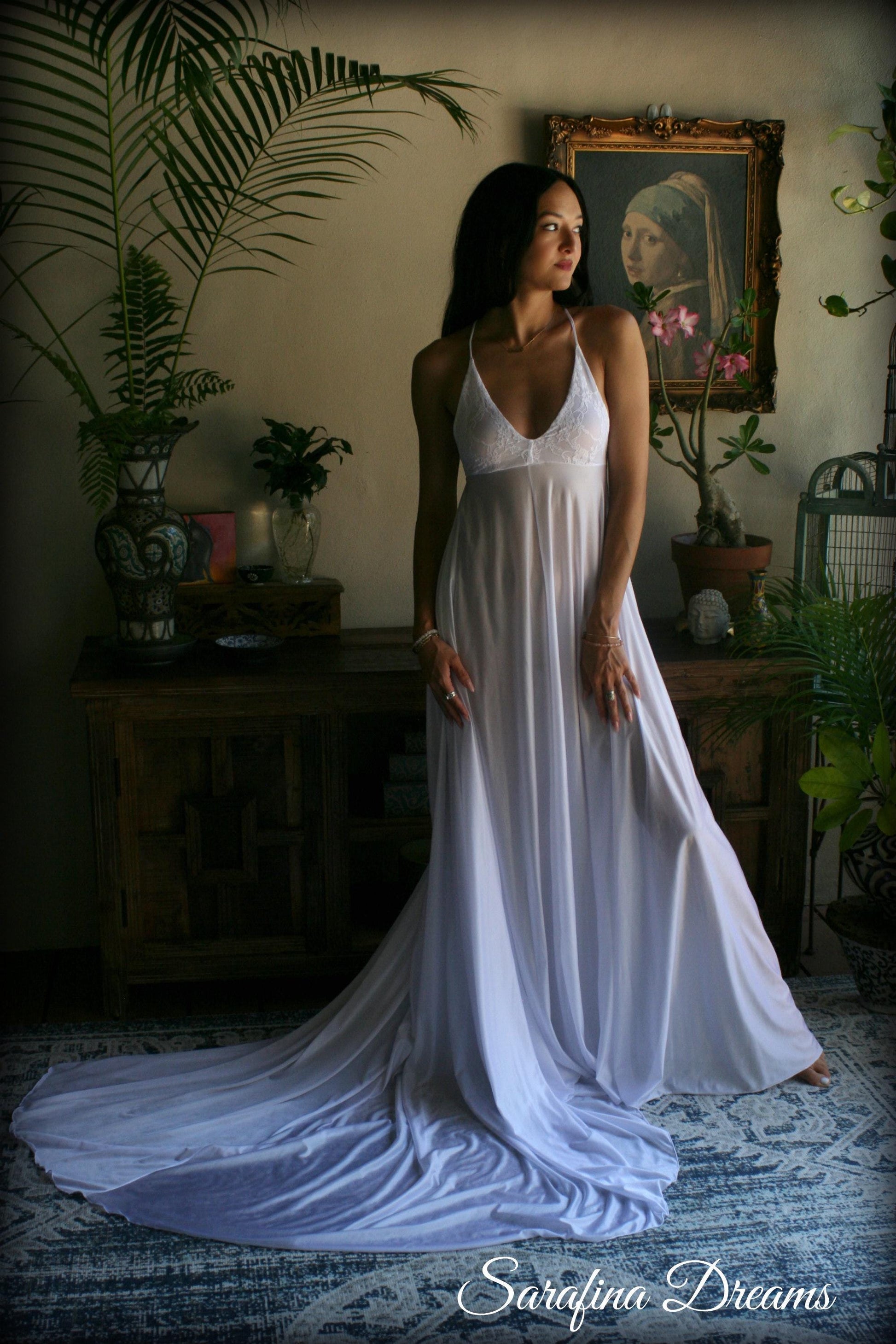 White Bridal Nightgown Backless Wedding Lingerie Bridal Sleepwear Lace Lingerie Nightgown With Train Wedding Nightgown